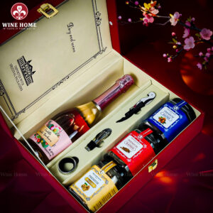 Hộp Quà Tết 2026 Hộp Da Đỏ Quai Xách Dọc 03