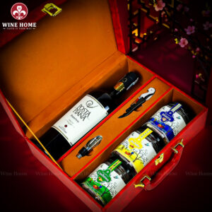 Hộp Quà Tết 2026 Hộp Da Đỏ Quai Ngang 05