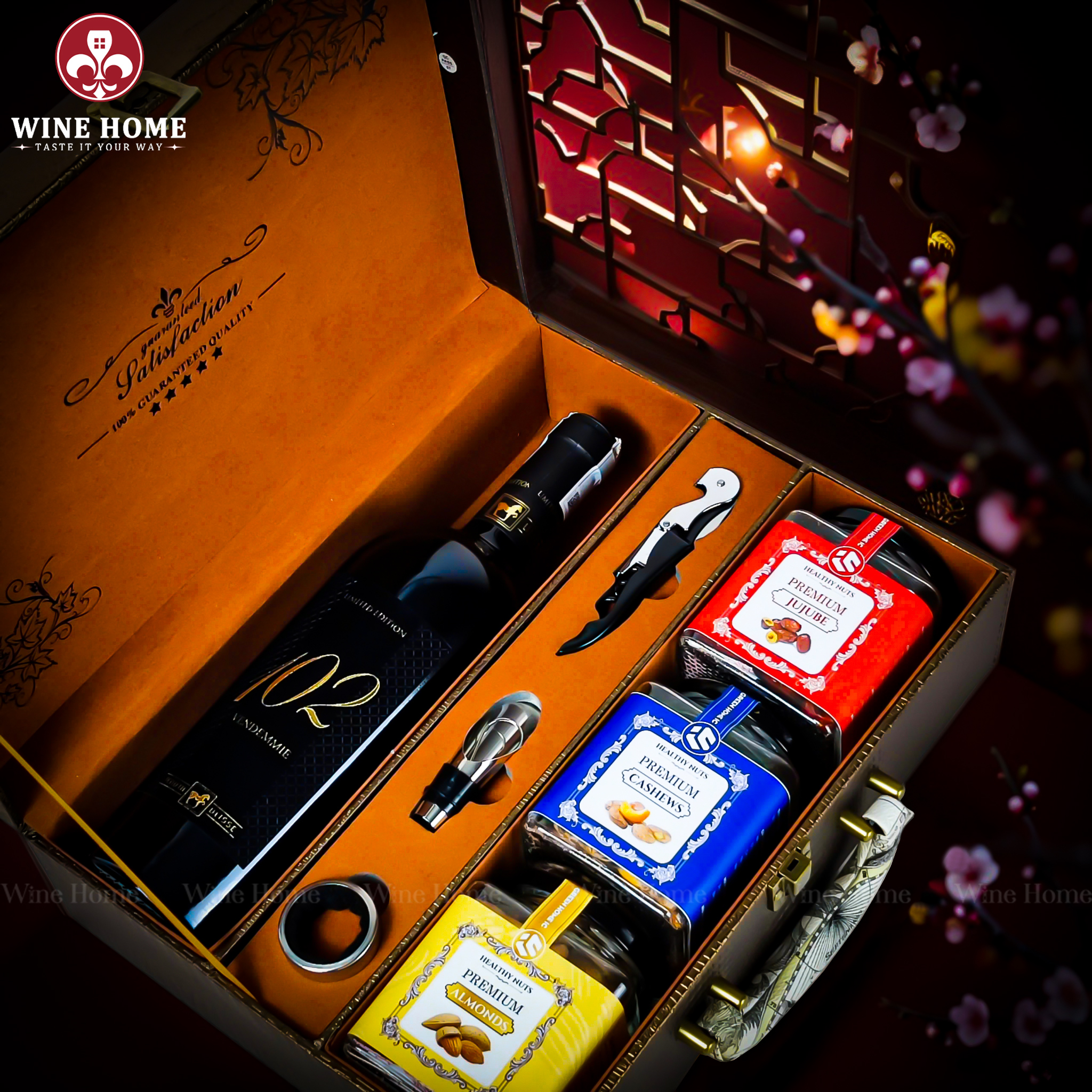 Hộp Quà Tết 2026 - Quà Tặng Doanh Nghiệp Cao Cấp Hộp Quà Tết 2026 Hộp Da Vali Họa Tiết Vô Lăng 08