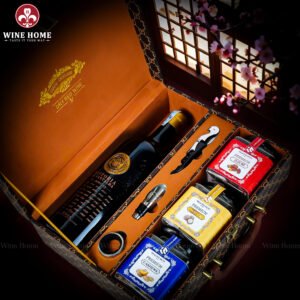 Hộp Quà Tết 2026 Phiên Bản Hộp Da Nâu Vali 08